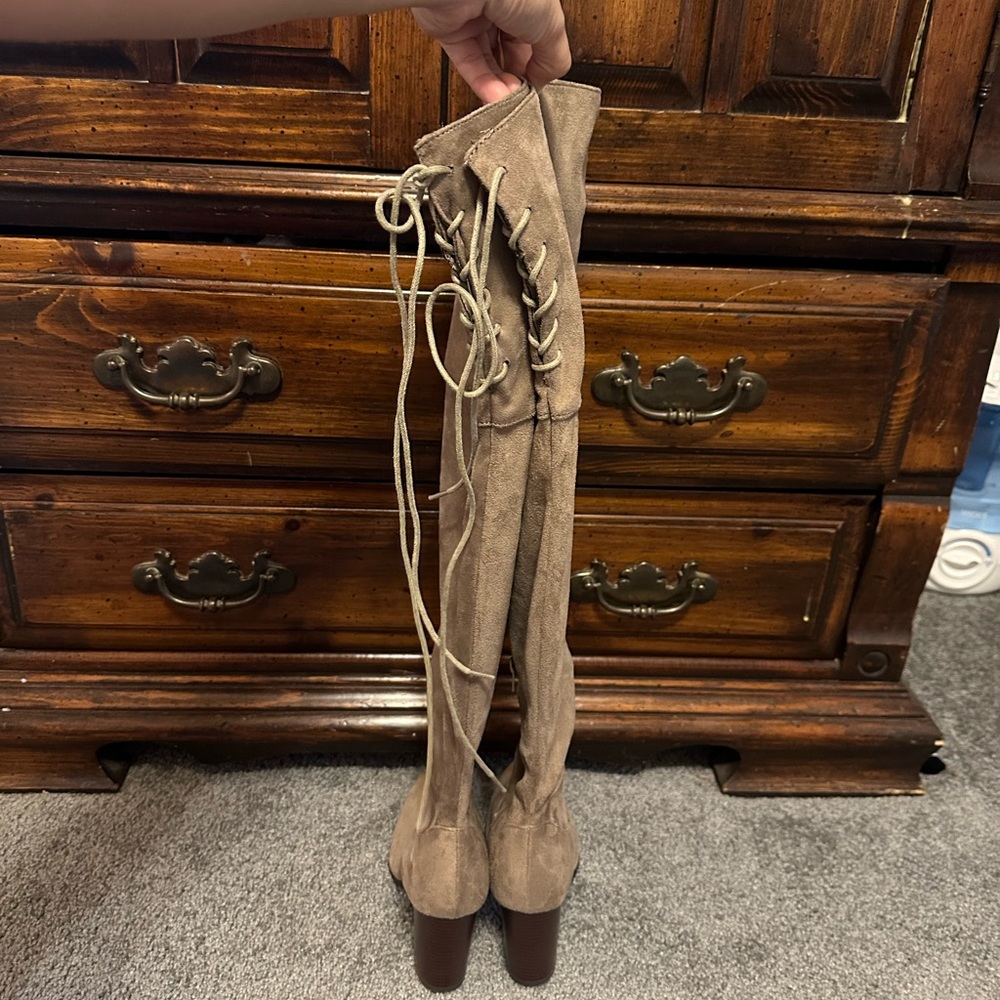 Women’s Knee High Boots - Picture 2 of 4